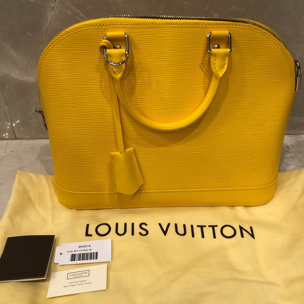 Louis Vuitton Alma Epi Citron Yellow NM Rare Color